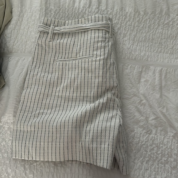 Banana Republic shorts - Picture 3 of 5